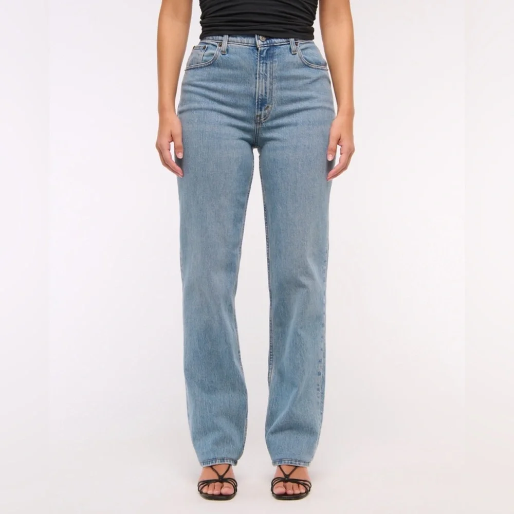 Abercrombie & Fitch Curve Love Ultra High Rise 90s Straight Jean 23 extra short - Picture 3 of 9